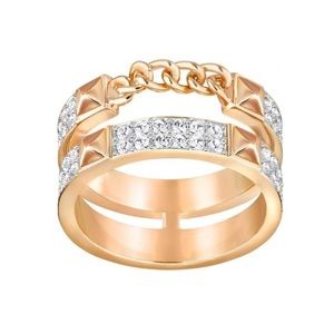 Swarovski Crystal/Rose ring